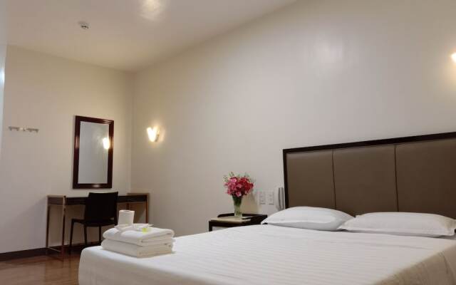 Meaco Royal Hotel- Lucena