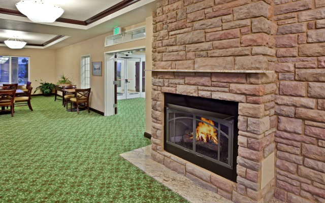 Holiday Inn Express & Suites Ontario by IHG