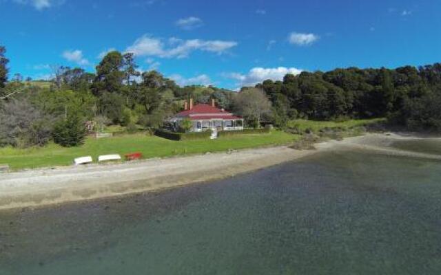 Oakura Bay Villa