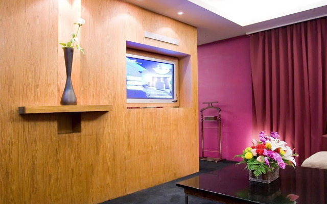H.M.Hotel
