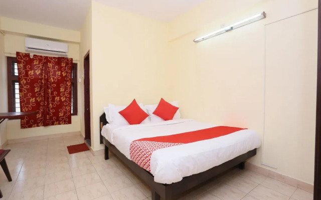 Gamas Centre by OYO Rooms