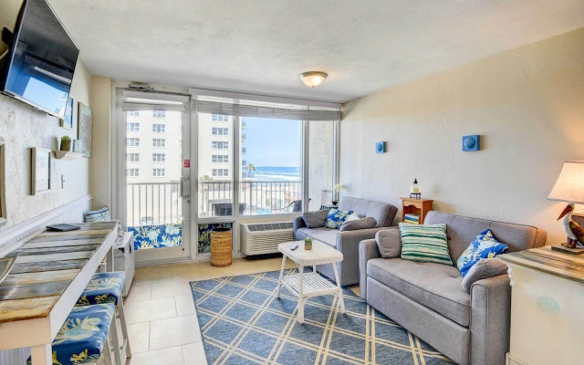 Daytona Beach Studio With Balcony + Ocean View