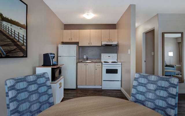 Days Inn by Wyndham Victoria Uptown