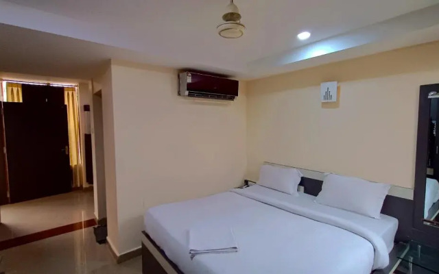 OYO 28157 Hotel Green Field