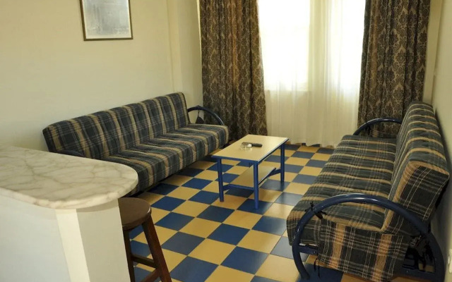 Almera Aparthotel