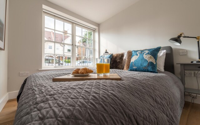 Hampden Apartments - the Diana
