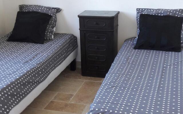 Cozy holiday home in Saint-Antonin-du-Var with large pool