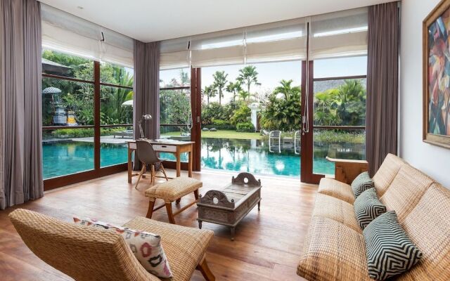 Villa Frangipani Waters