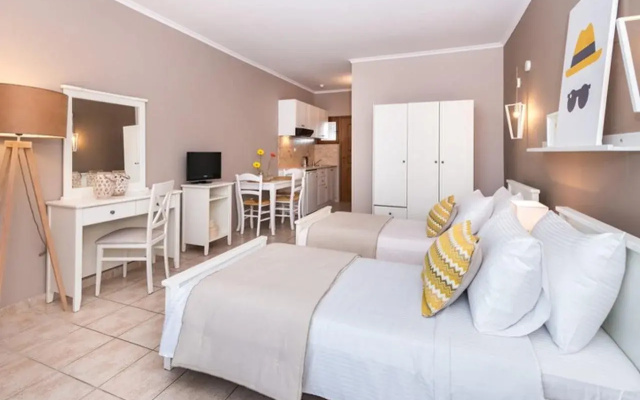 Arkadia Luxury Hotel Apartments