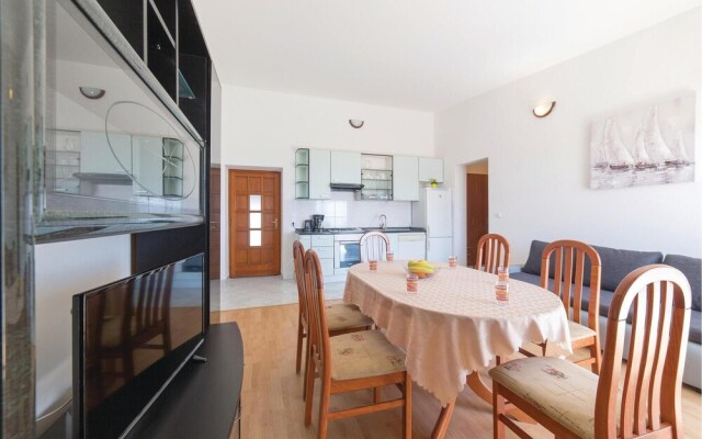 Nice Home in Kastel Luksic With Wifi and 1 Bedrooms