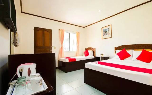 OYO 409 Bans Beach Resort