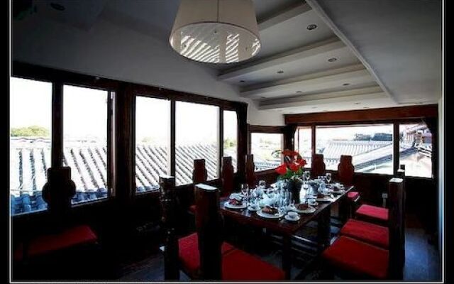 Lijiang Courier Inn