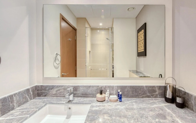 Exclusive Sea View Apartment on the Arabian Gulf