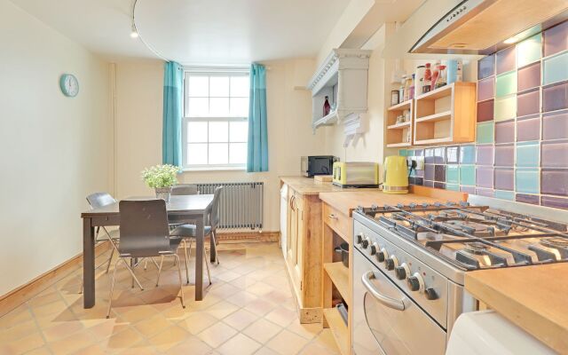 Brighton Getaways - Pebble Mews
