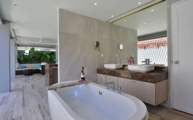 Twin Lotus Resort and Spa - Adults Only