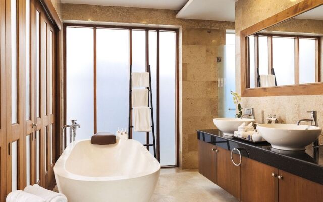 Tawantok Beach Villas