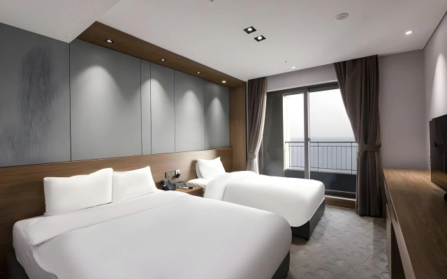 Western Grace Hotel