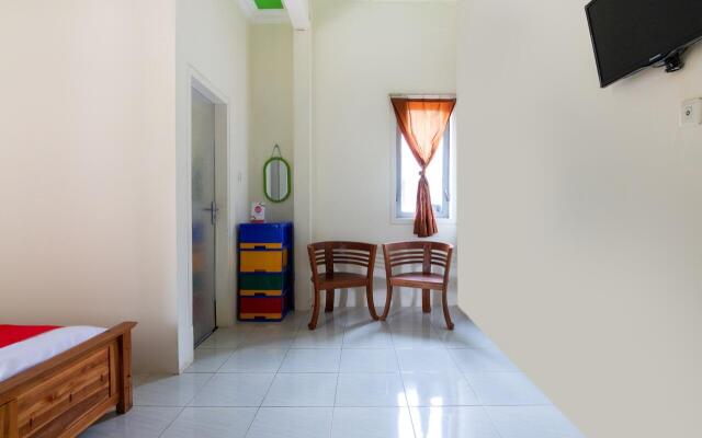 OYO 3210 Villa Aisya