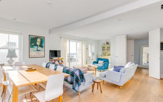 Apt 3, 26 Broad Street