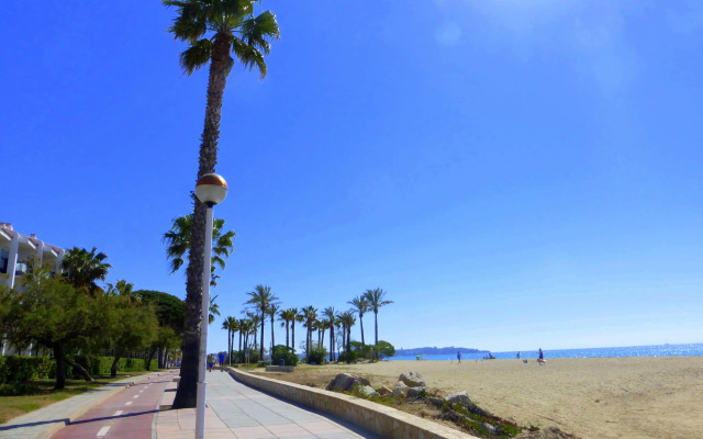 Rentalmar Pins Marina