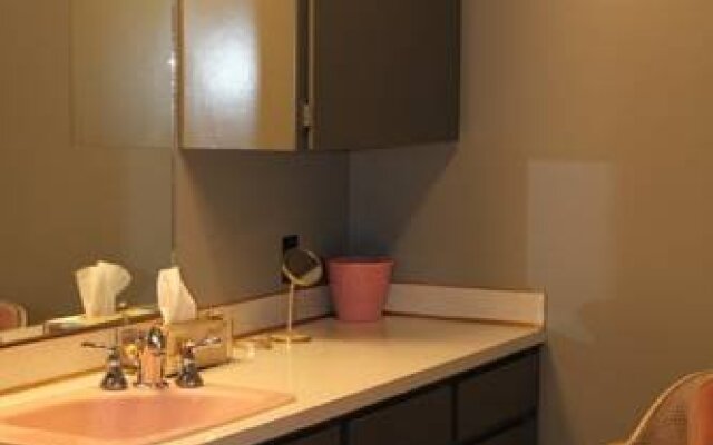 Lux Rooms