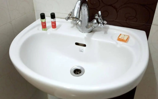 OYO 2326 Hotel Star Plaza