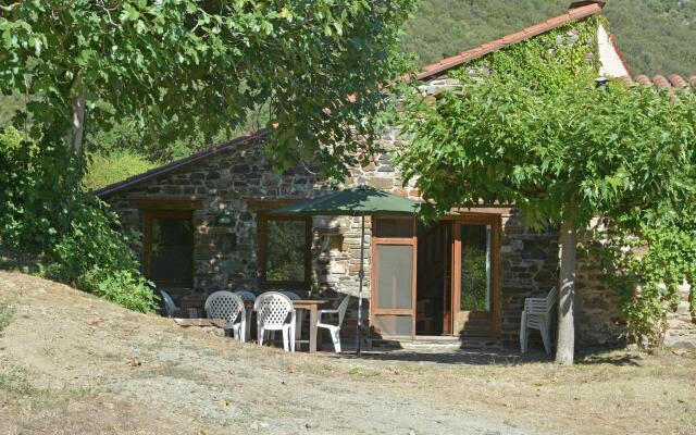 Comfortable Villa in Prunet-et-Belpuig with Terrace