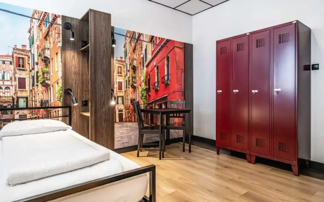 Vola Hostel