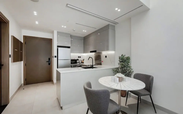Binghatti Canal 1BR with view on Marina