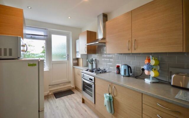 Modern Flat With Parking