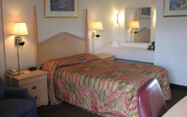 Canterbury Inn & Suites