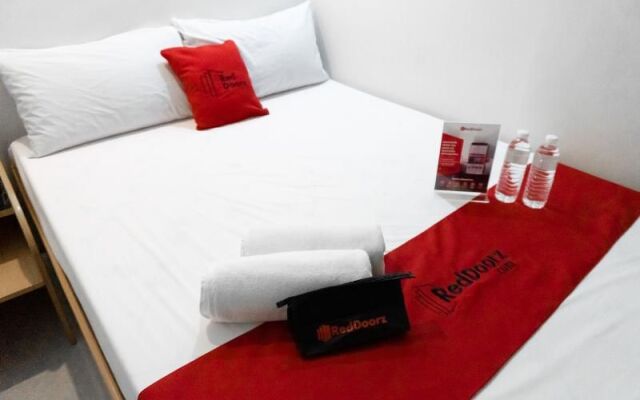 Reddoorz Near Starmall Alabang
