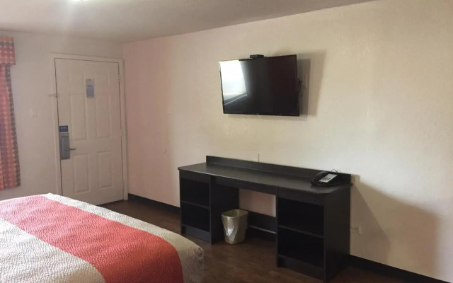 Motel 6 Waco, TX