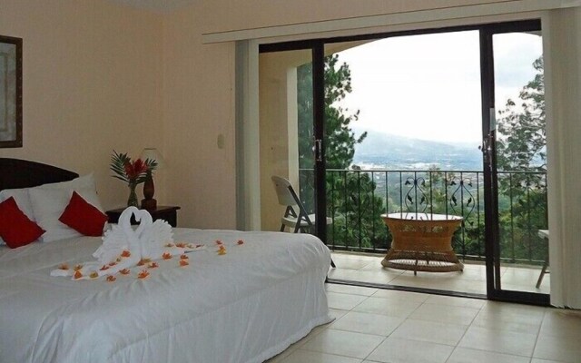 La Catalina Hotel and Suites