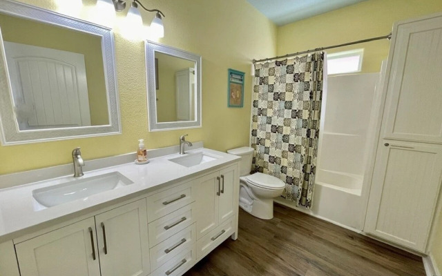 Kay Caye 3 Bedroom Home by Redawning