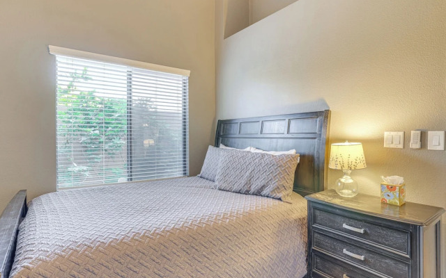 Tempe Retreat w/ Saltwater Pool & Grill!