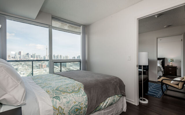 Life Suites Soho 2 Bed - 2 Bath CN Tower View