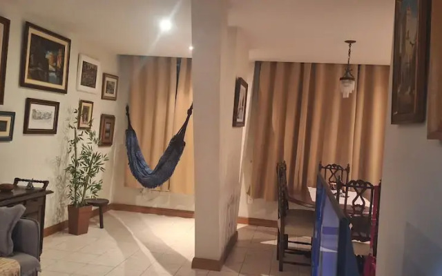 2 quartos com garagem ao lado do metrô