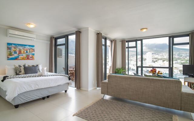 Four Seasons Apartments