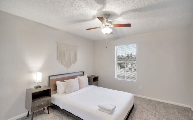 Lovely Midland Getaway With Fitness Center