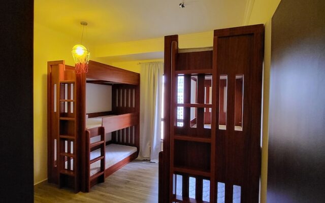 Business Backpackers JBR Hostel