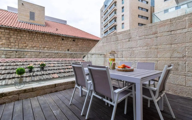King David Residence Luxury 4 BD/Pool/Gym/Parking