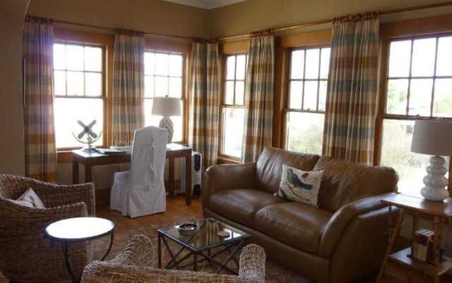 Catalina Park Inn Bed and Breakfast