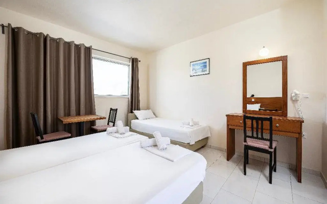 Mammis Beach Hotel