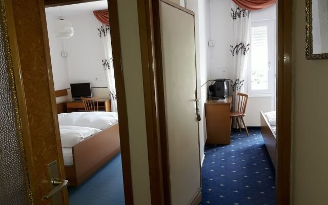 Hotel Garni Lux