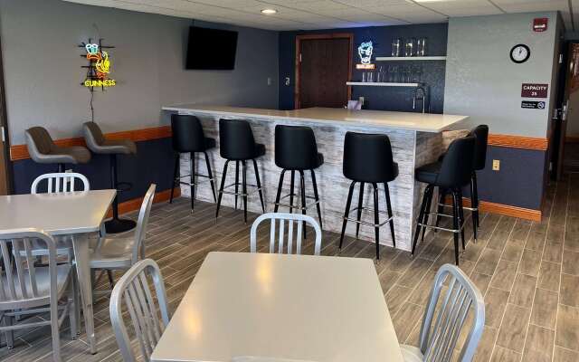 AmericInn by Wyndham Manitowoc