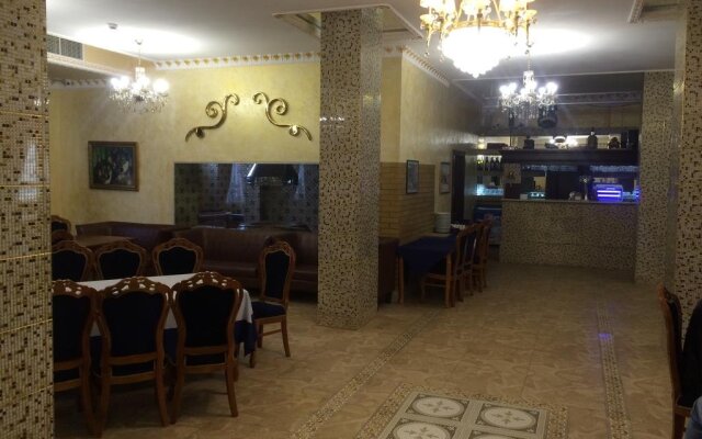 Restaurant and Hotel Complex LOMAKINA