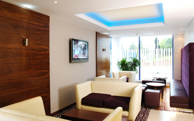 Holiday Inn Express London Golders Green (A406)