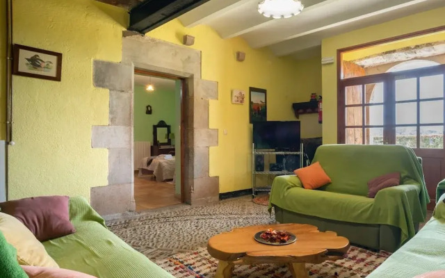 Vibranr Holiday Home in Aiguaviva With Swimming Pool