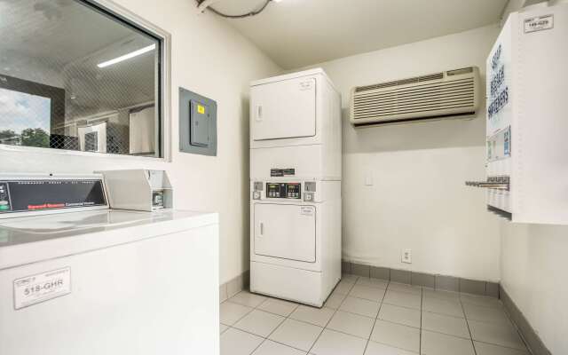 Motel 6 College Station, TX - Bryan